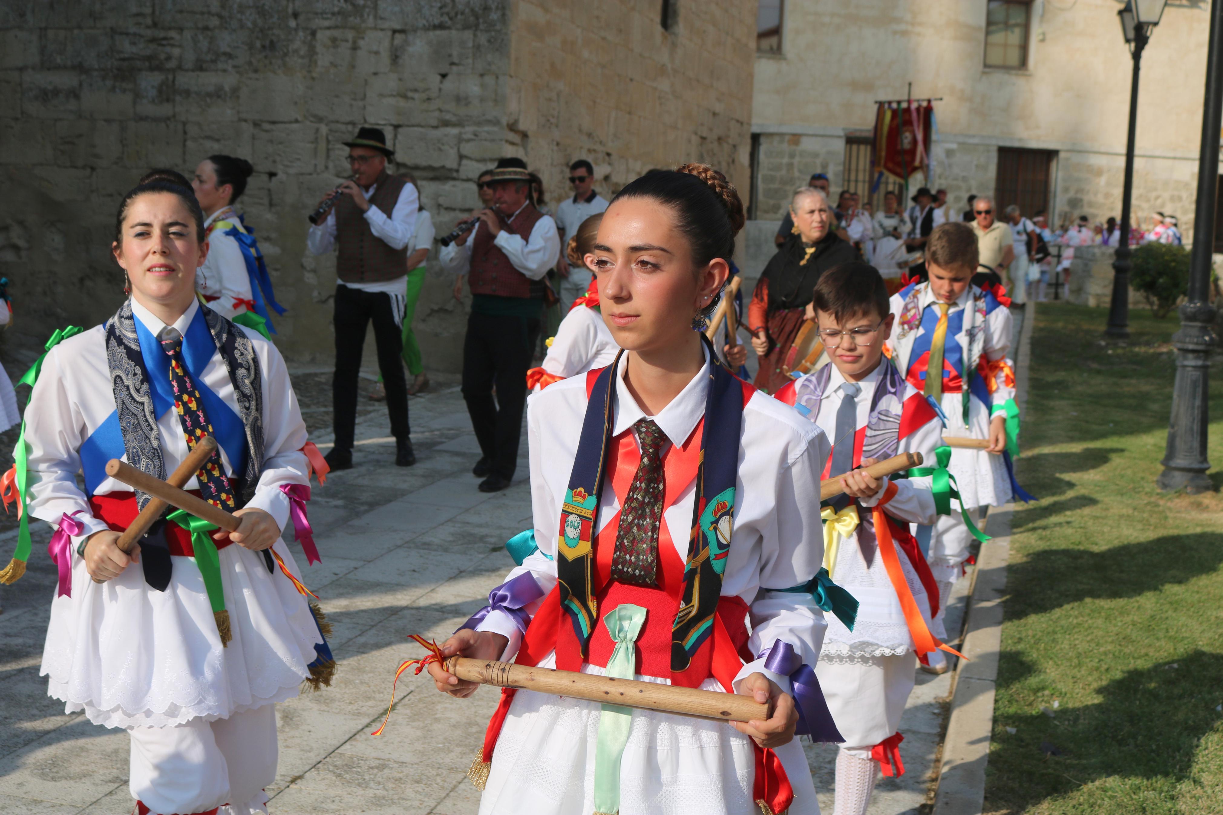 Cita con la Danza y el Paloteo en Ampudia