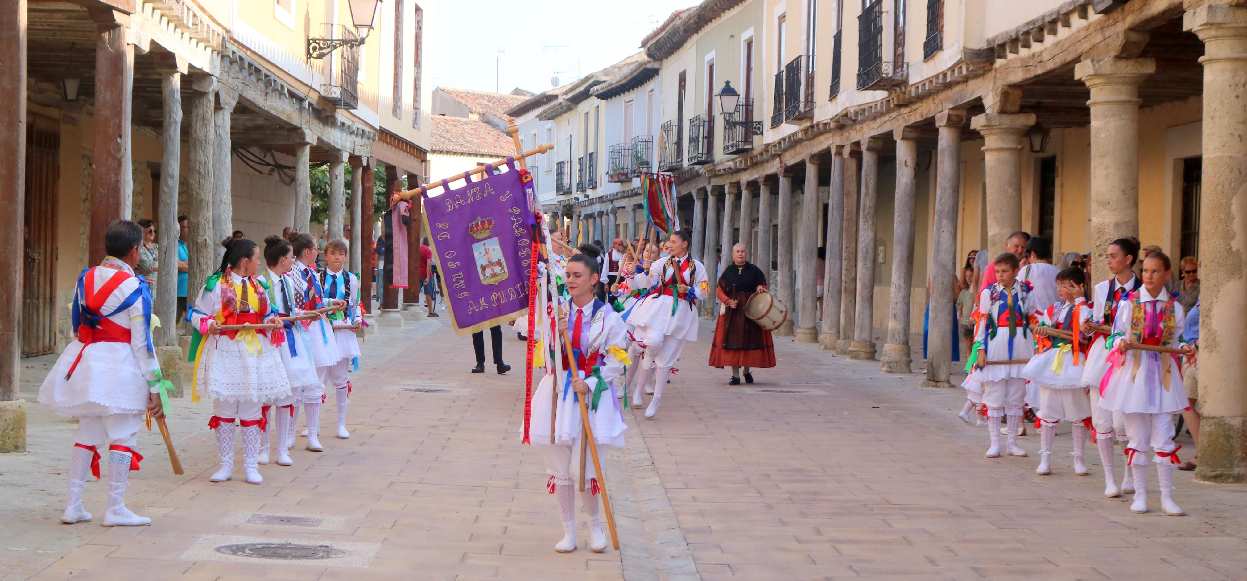 Cita con la Danza y el Paloteo en Ampudia