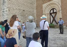 Visita guiada por Juan Carlos Llorente.