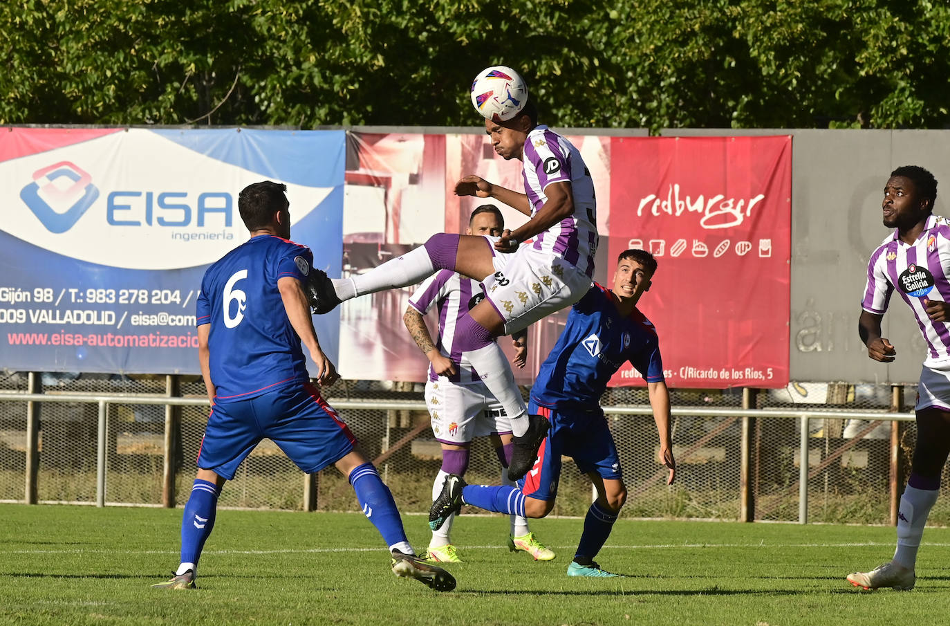 El partido amistoso del Real Valladolid en imágenes