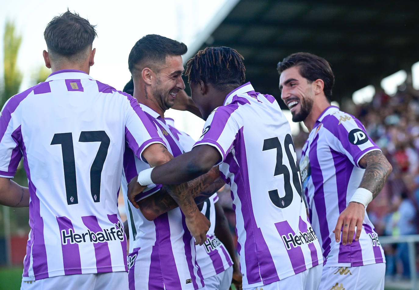 El partido amistoso del Real Valladolid en imágenes