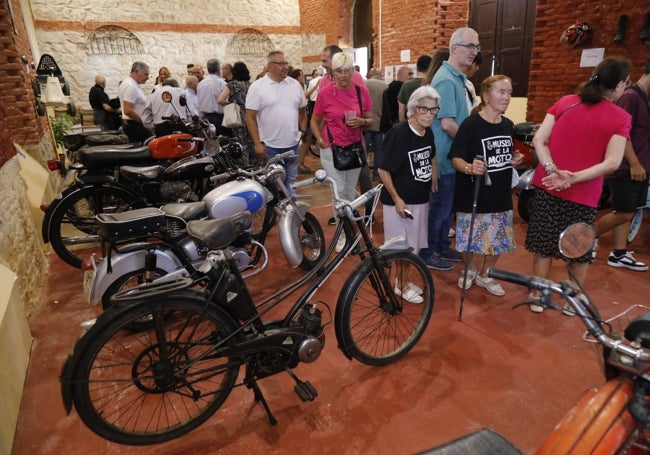 Algunas de las motos expuestas en esta primera muestra temporal.