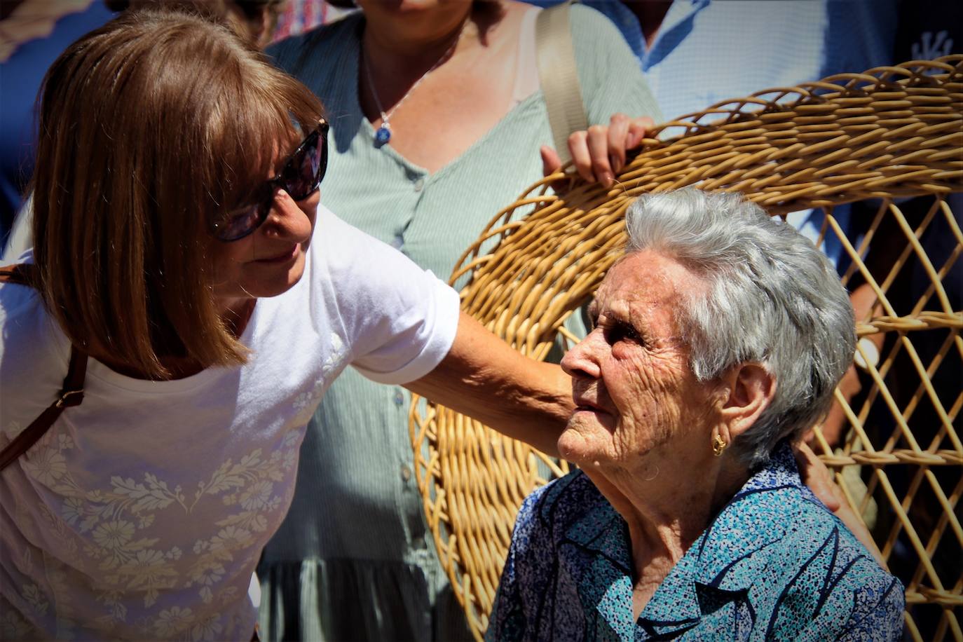 Fiesta sorpresa en Villafrechós para celebrar los 100 años de Eladia Ares