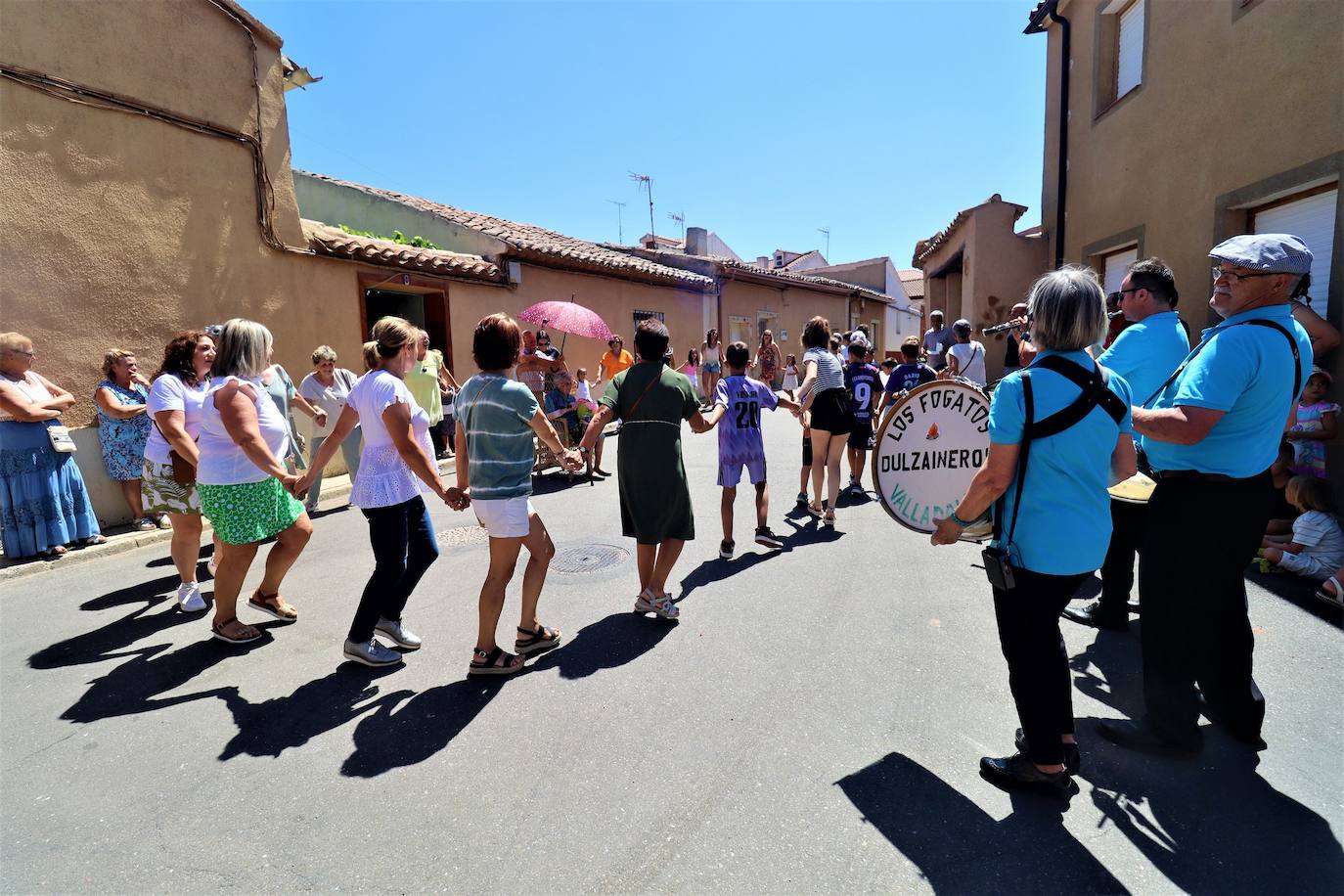 Fiesta sorpresa en Villafrechós para celebrar los 100 años de Eladia Ares