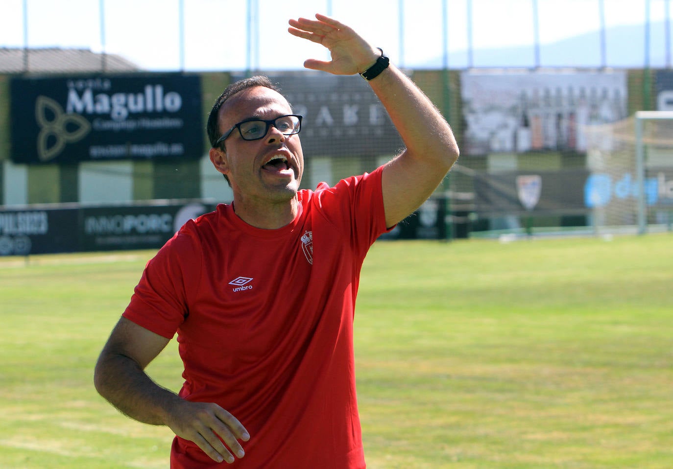 Derrota en el primer partido de pretemporada