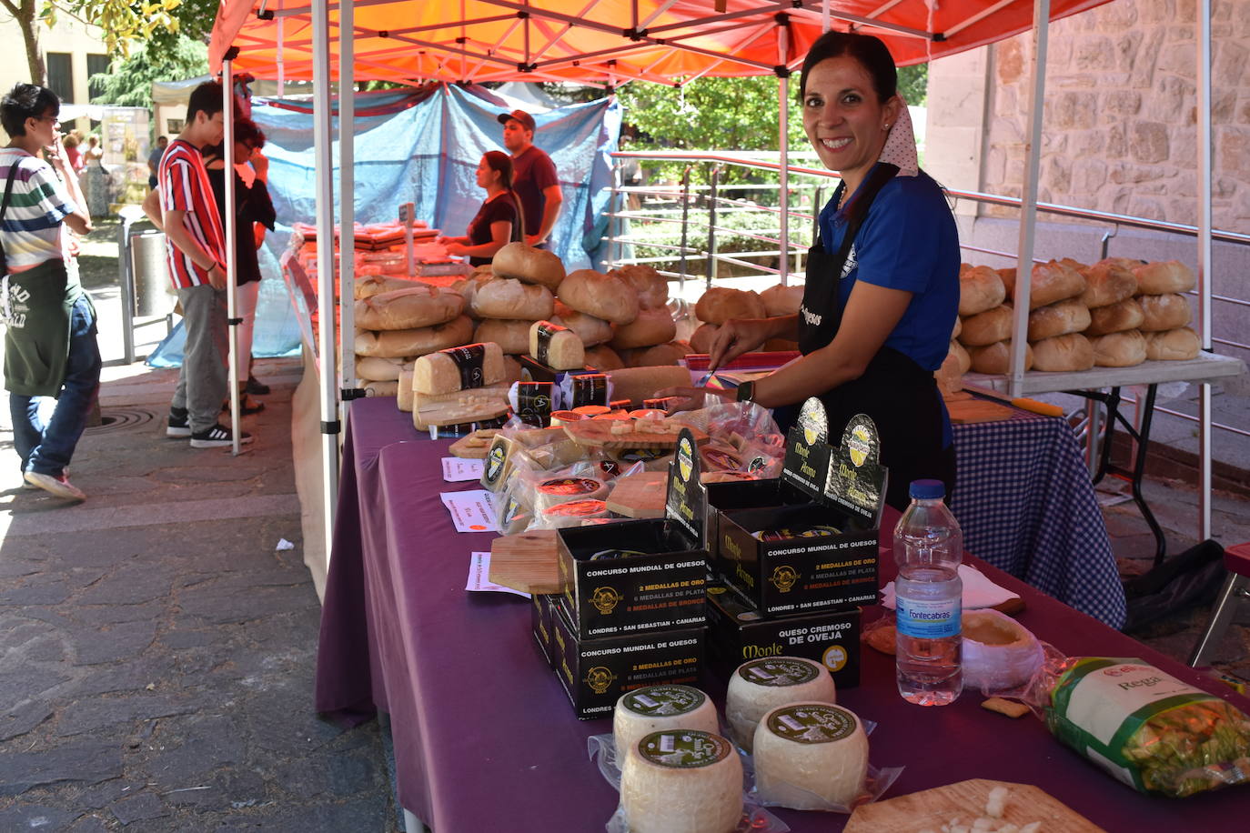 Éxito de la Feria de Artesanía y Productos de la Montaña Palentina en Cervera