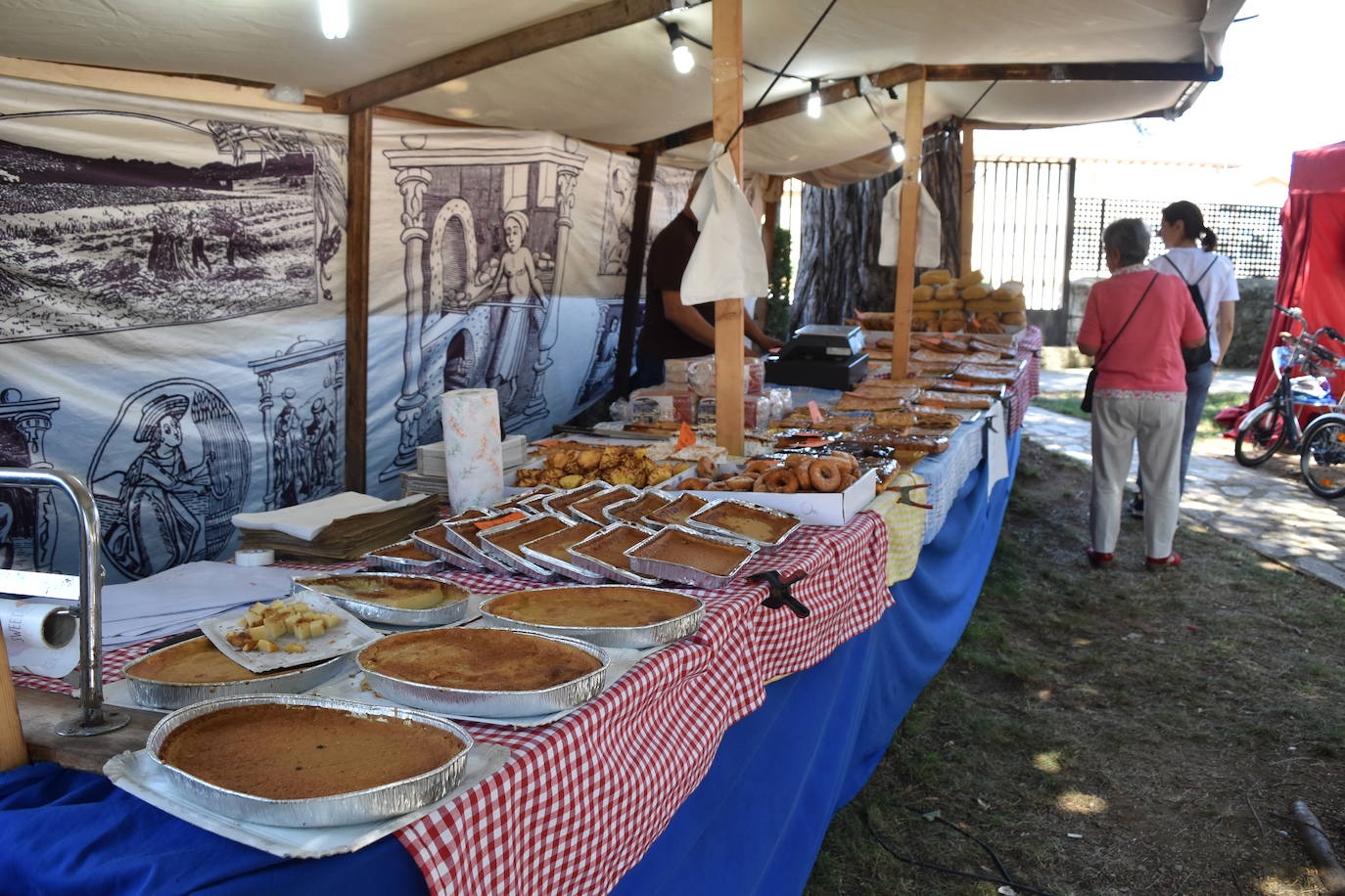 Éxito de la Feria de Artesanía y Productos de la Montaña Palentina en Cervera