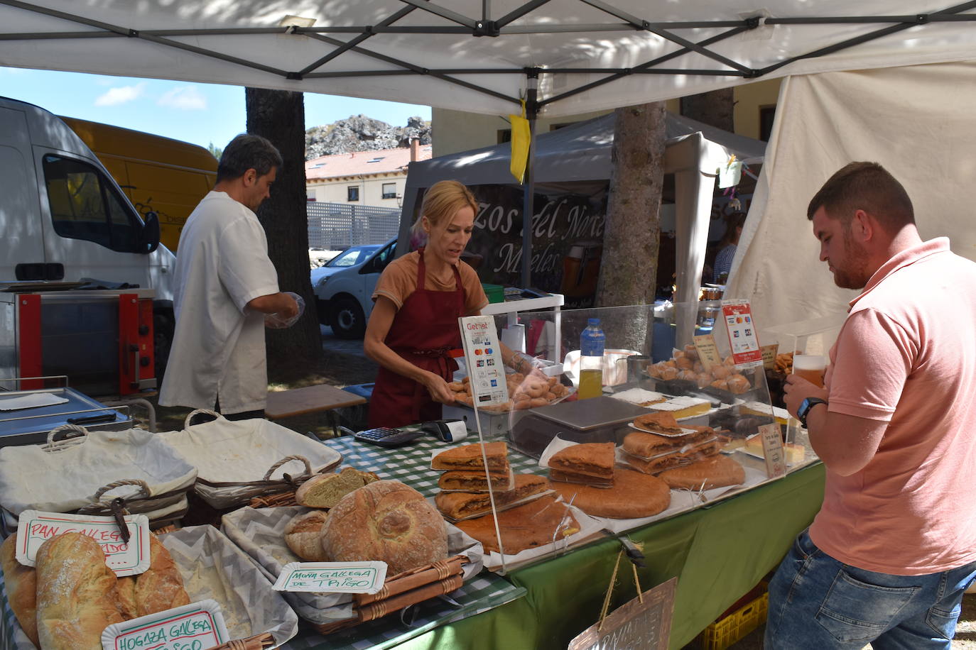 Éxito de la Feria de Artesanía y Productos de la Montaña Palentina en Cervera