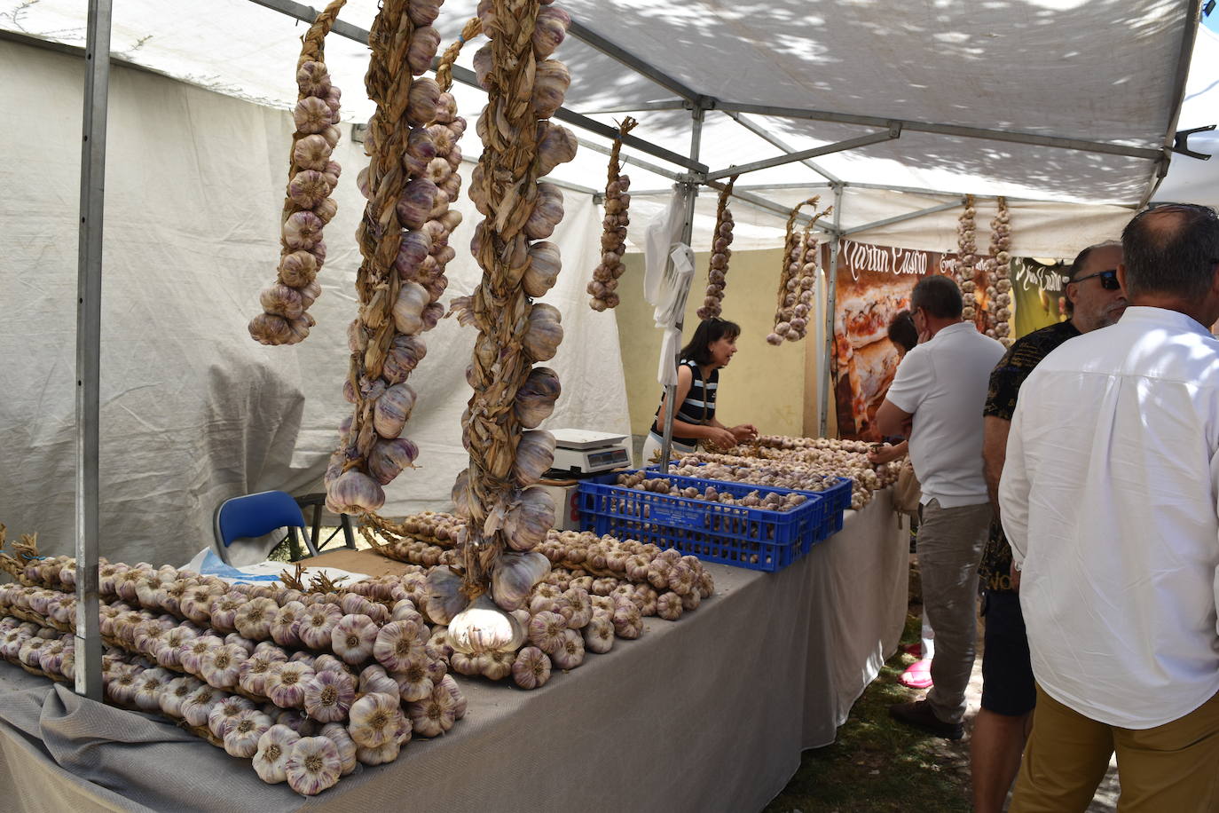 Éxito de la Feria de Artesanía y Productos de la Montaña Palentina en Cervera