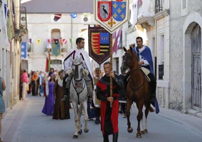 Encabezamiento del desfile, nobles cristianos.