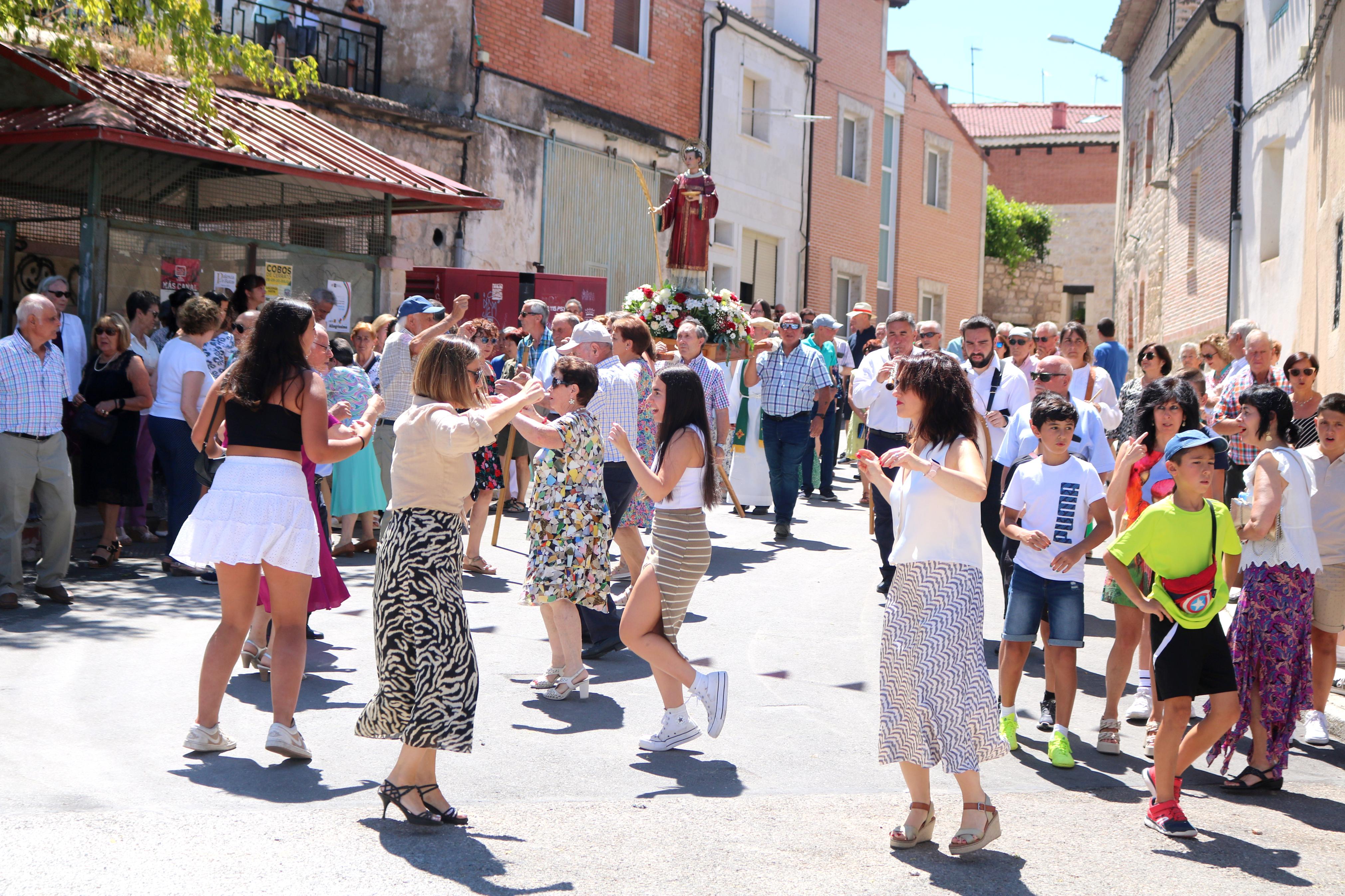 Cobos de Cerrato, fiel a San Román