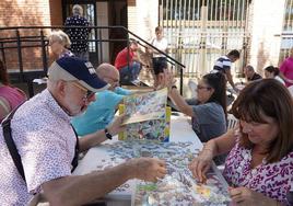 Participantes en el Concurso de Puzles de Simancas, este domingo.