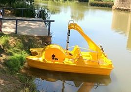 Embarcación de recreo, a orillas del río, en una imagen de archivo.