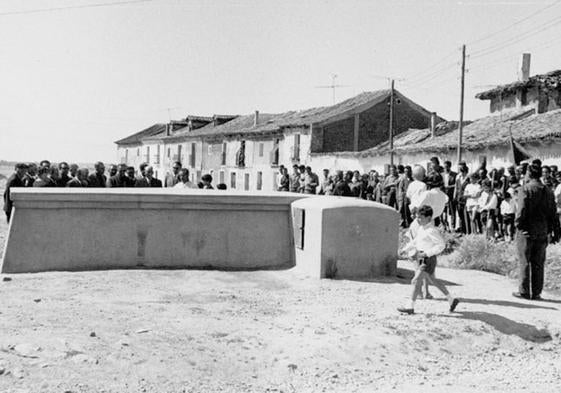 Vecinos de La Cistérniga a principios de los años 70.