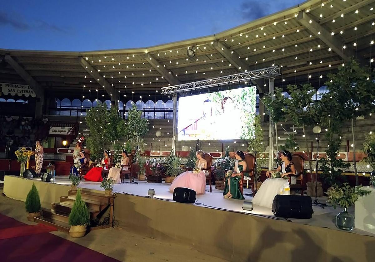 El pregonero y las Reinas de las Fiestas 2023.