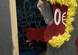 Daños en una de las carrozas.