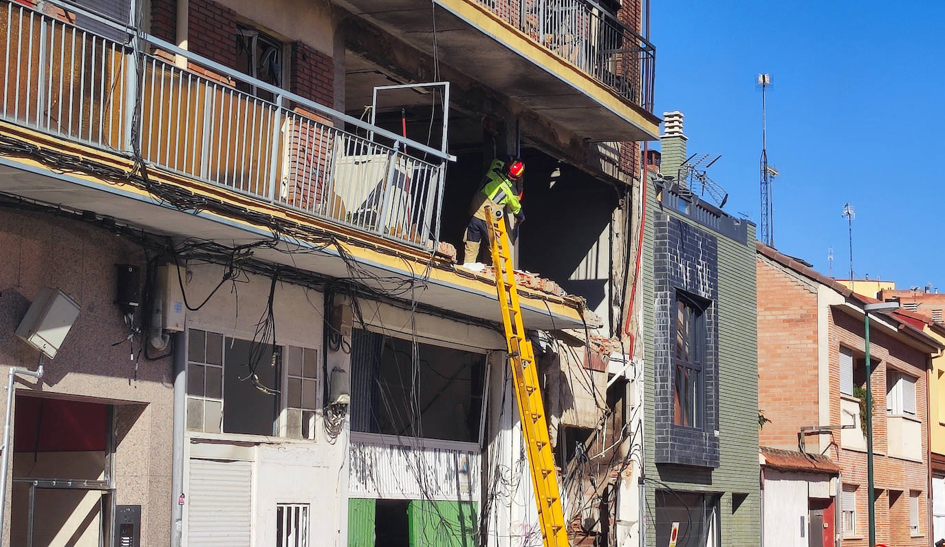 En imágenes el análisis de los bomberos en el edificio de la calle Goya