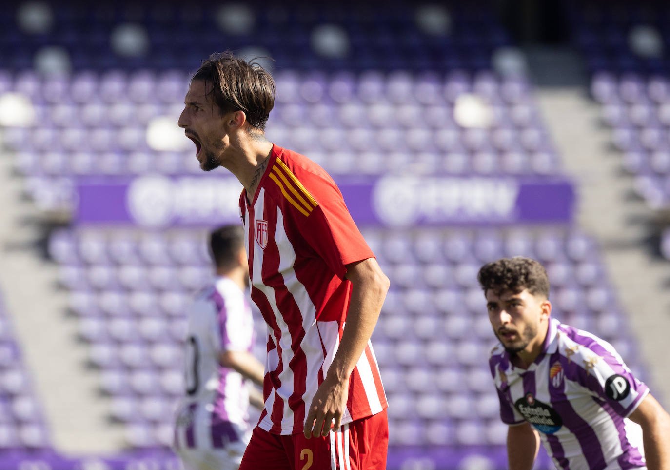 Imágenes del partido entre el Real Valladolid y el AVS Futebol portugués (1/2)