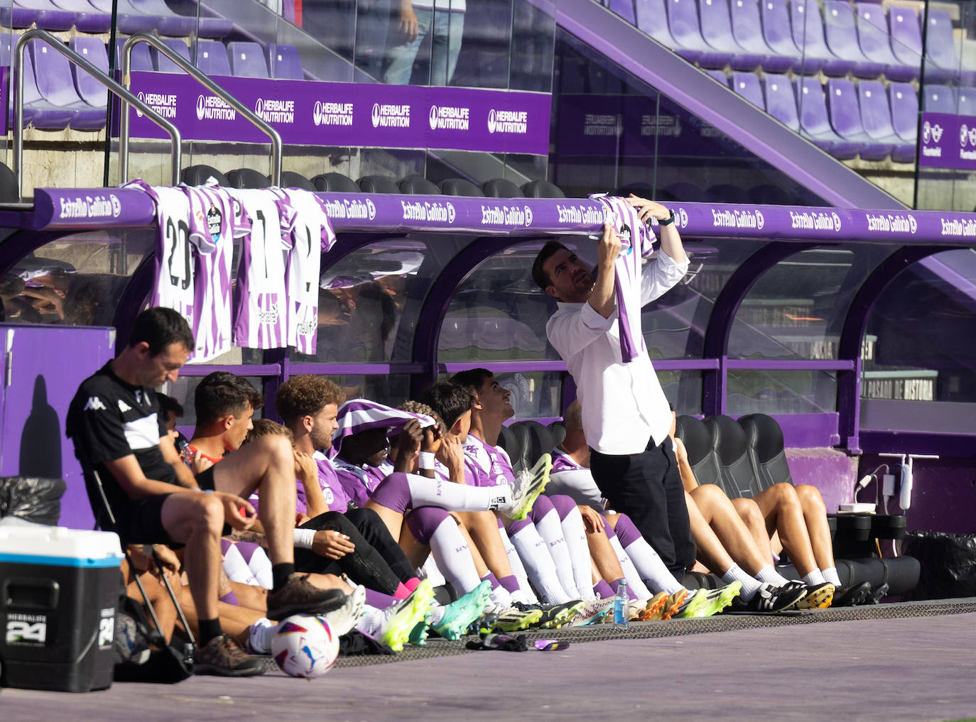 Imágenes del amistoso entre el Real Valladolid y el AVS Futebol portugués (2/2)