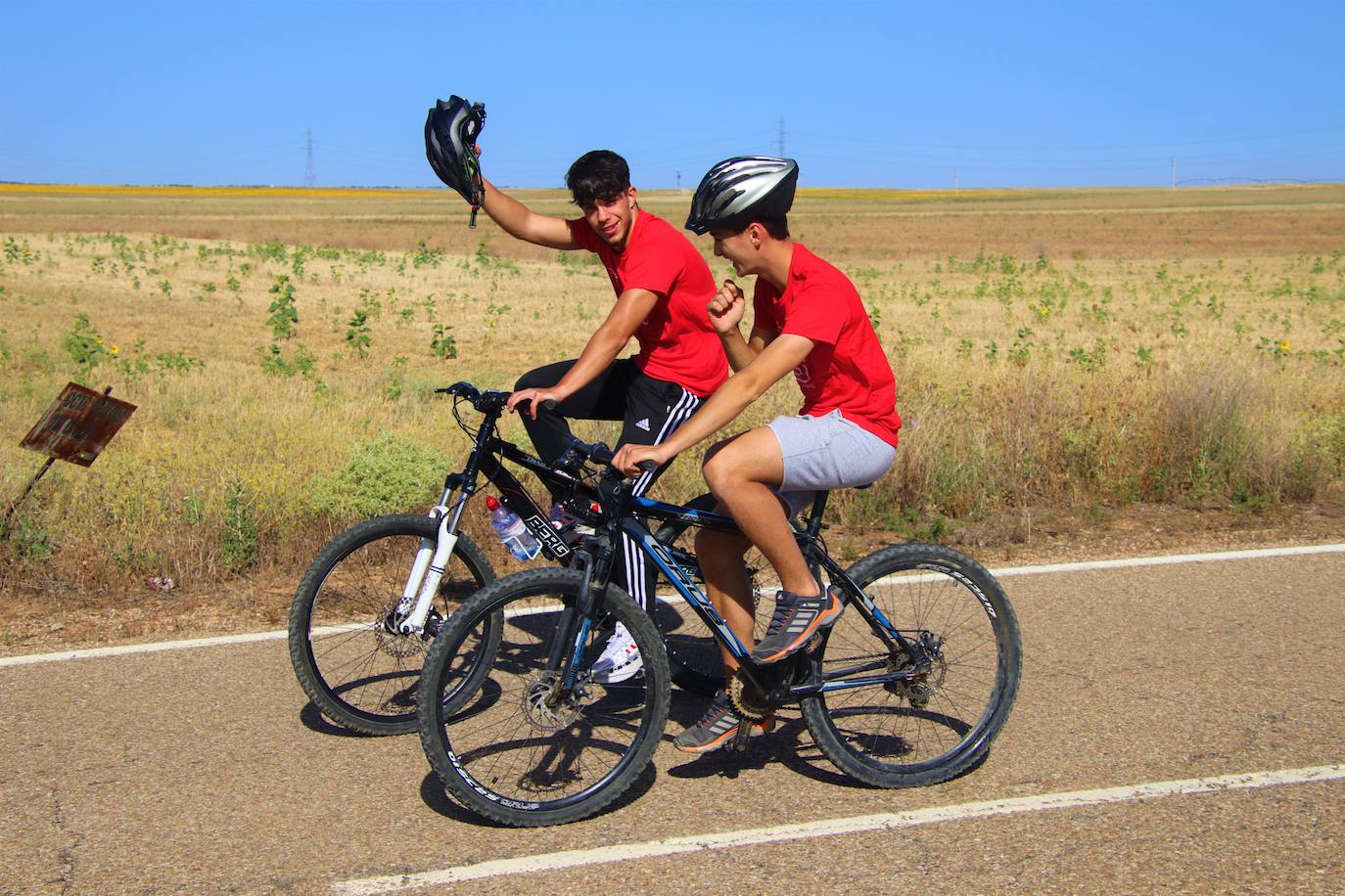 Tordehumos celebra la 25 edición de su marcha cicloturista (3/3)