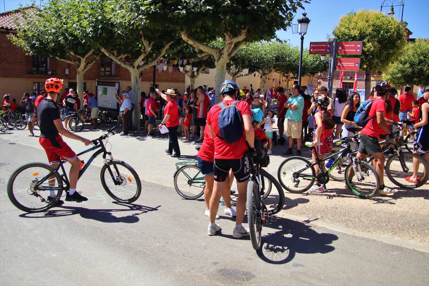 Tordehumos celebra la 25 edición de su marcha cicloturista (1/3)