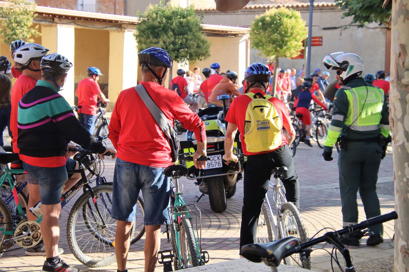 Tordehumos celebra la 25 edición de su marcha cicloturista (1/3)