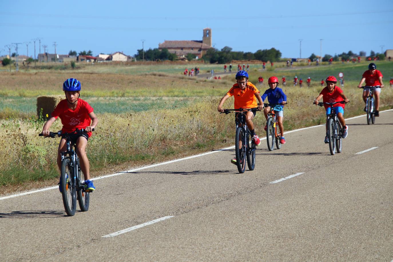 Tordehumos celebra la 25 edición de su marcha cicloturista (2/3)