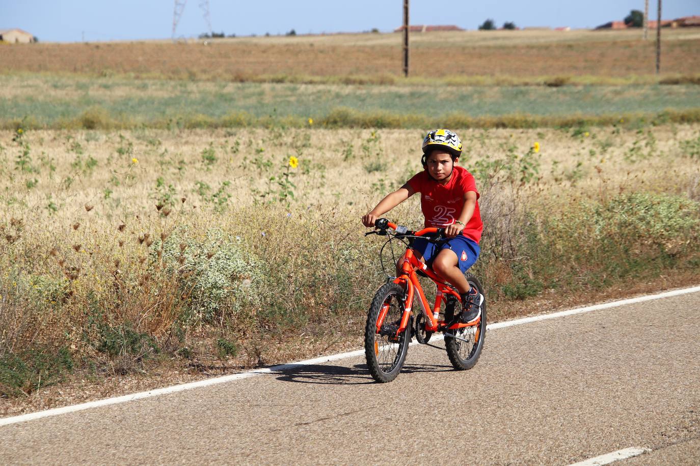 Tordehumos celebra la 25 edición de su marcha cicloturista (2/3)