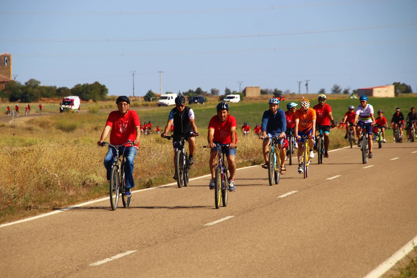 Tordehumos celebra la 25 edición de su marcha cicloturista (2/3)