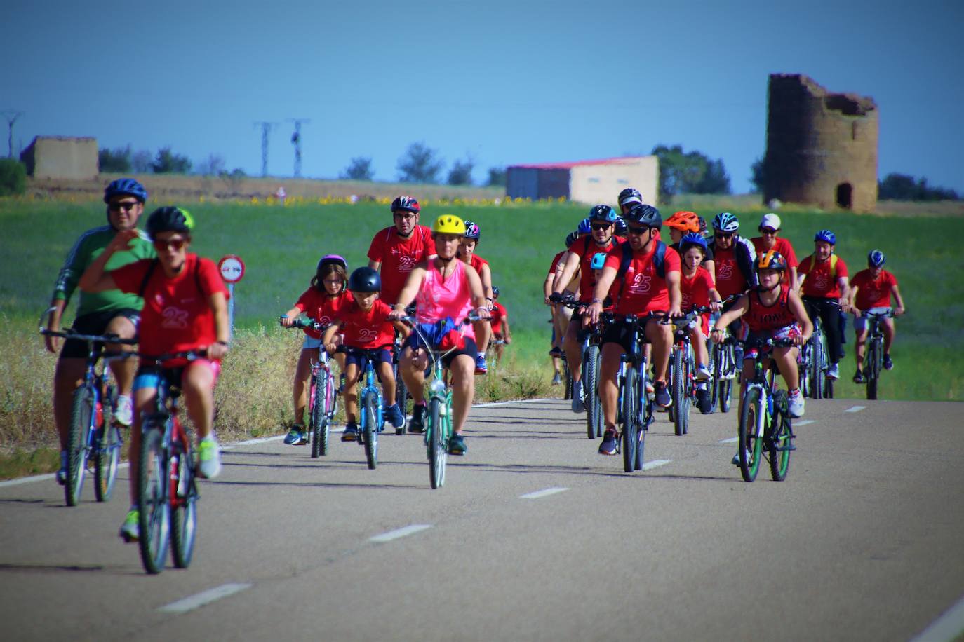 Tordehumos celebra la 25 edición de su marcha cicloturista (3/3)