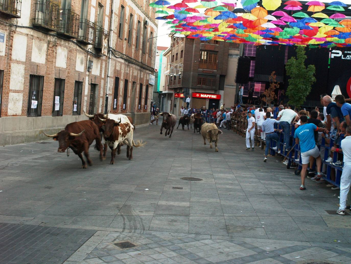 El primer día de las fiestas populares de agosto de Íscar, en imágenes (1/2)