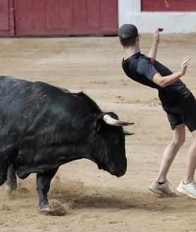 Imagen secundaria 2 - Diferentes momentos del primer día de las fiestas patronales de agosto en Íscar.