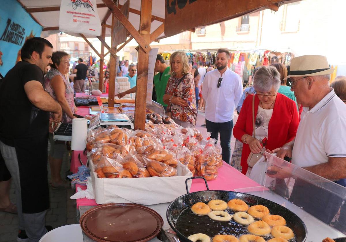 Unos de los puestos de la Feria 'Buen Rato en el Cerrato!.