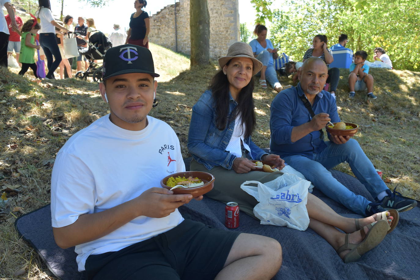 Olleros de Pisuerga reparte 1.700 raciones de paella