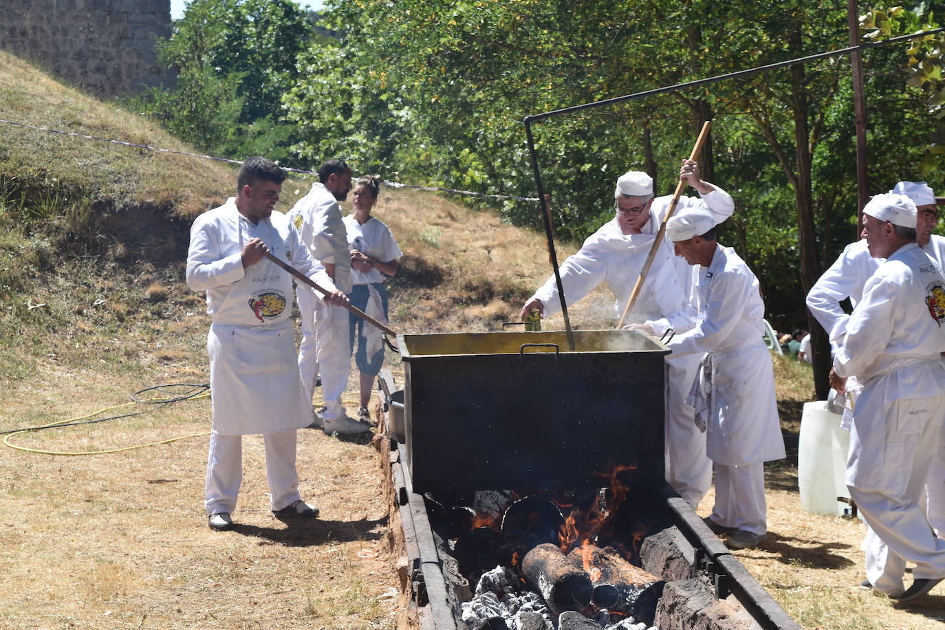 Olleros de Pisuerga reparte 1.700 raciones de paella