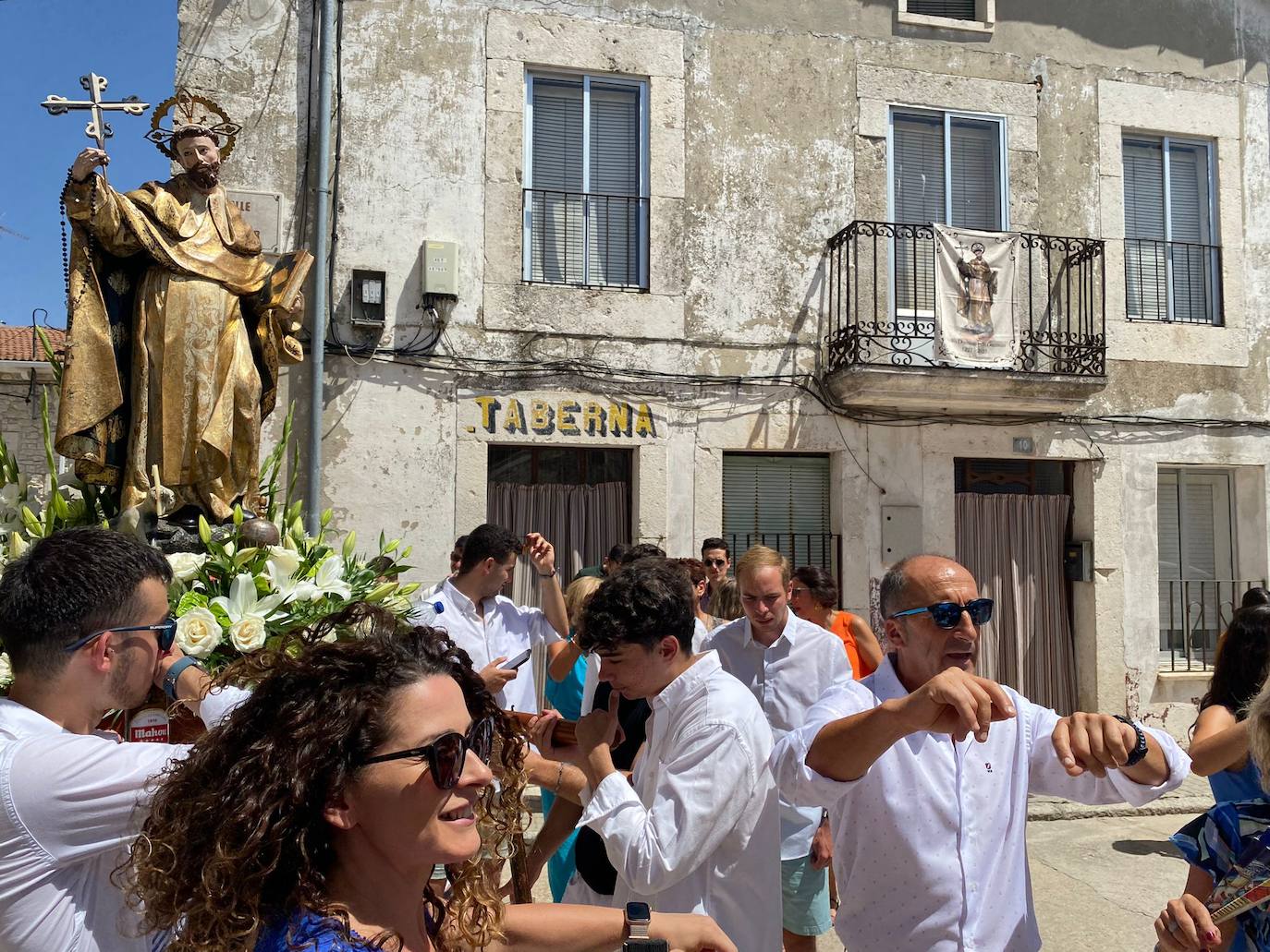 Los habitantes de Campaspero han salido a celebrar el día de su patrón