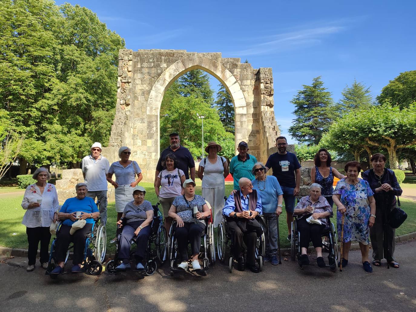 Los mayores de la residencia Tercera Actividad son viajeros