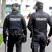 Huye en bicicleta tras apuñalar a tres personas en Valladolid