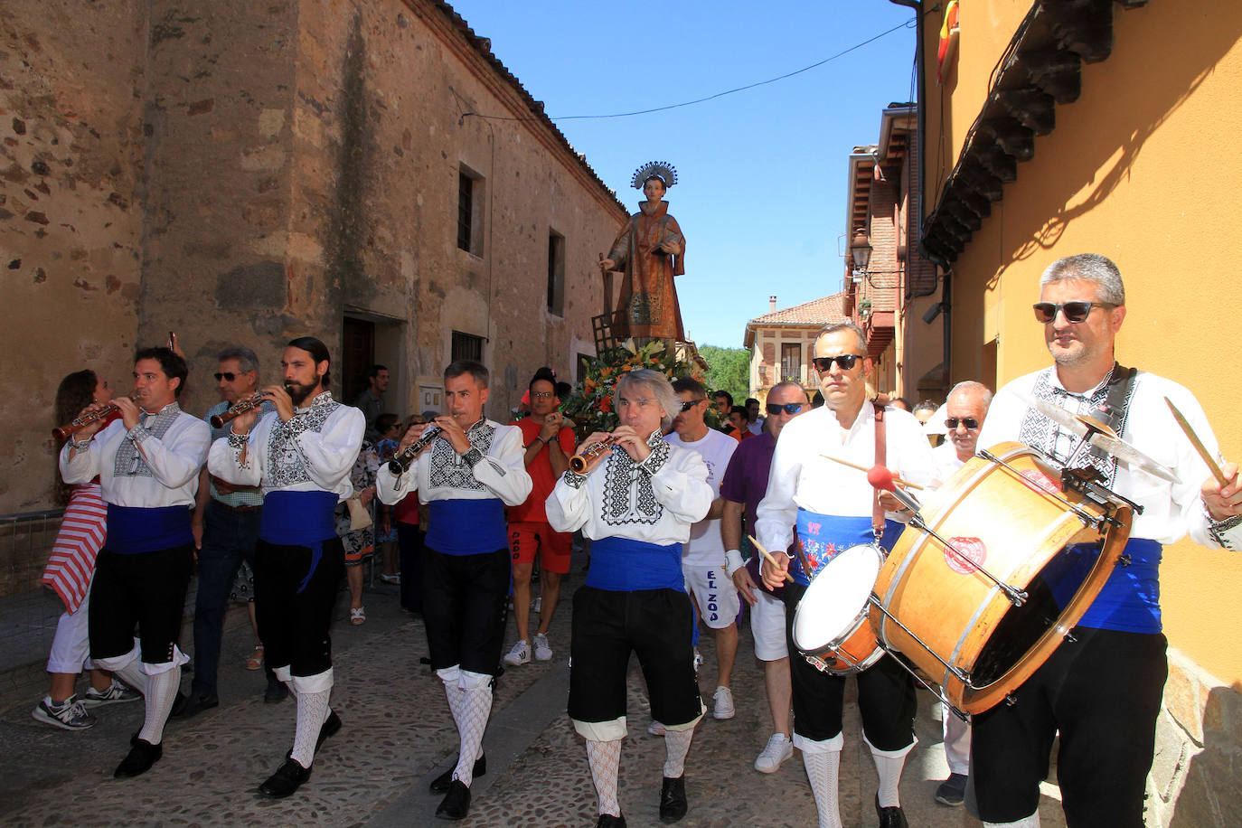 Procesión en el barrio de San Lorenzo