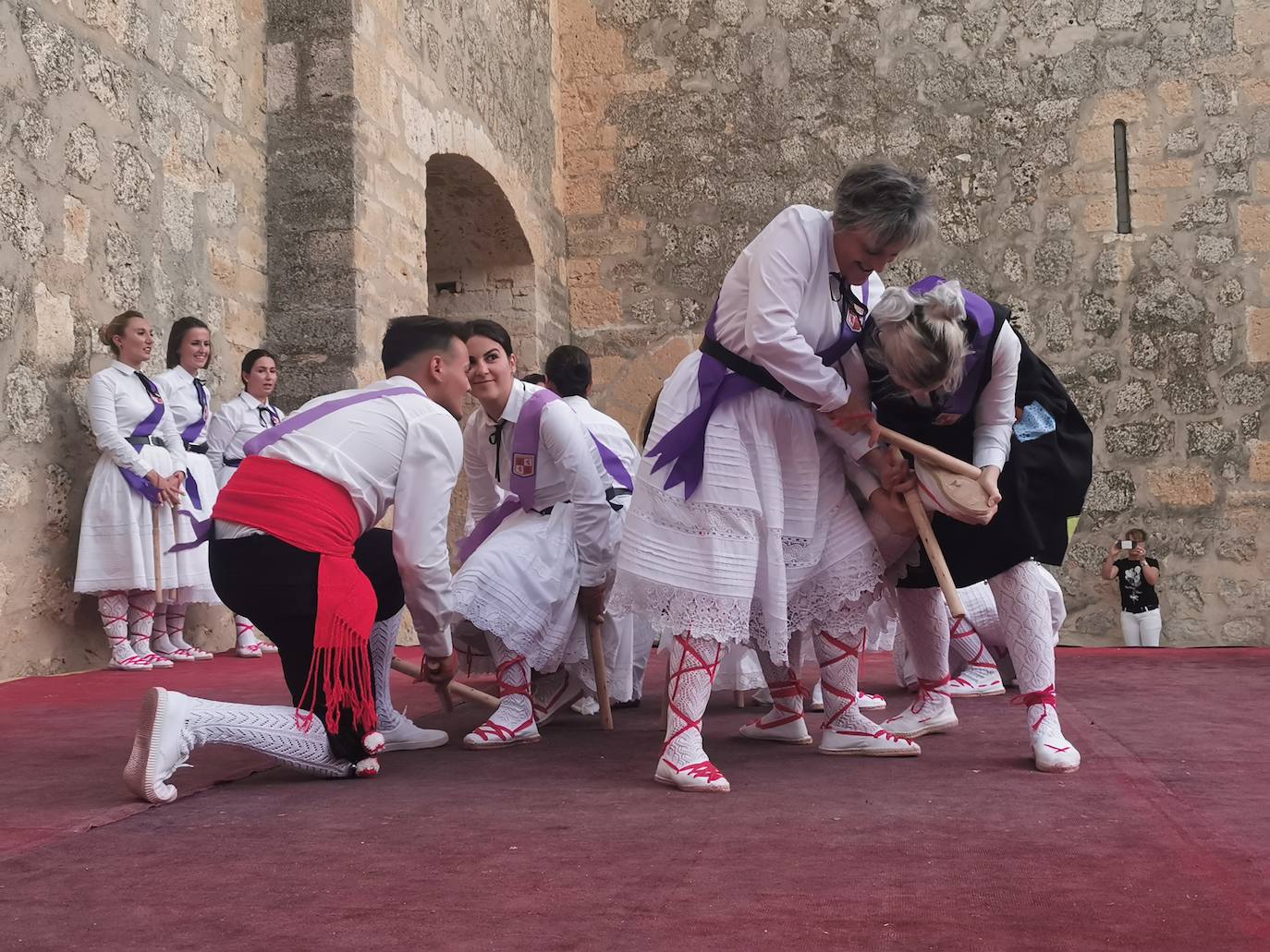 Torrelobatón celebra su XV Certamen de Paloteo