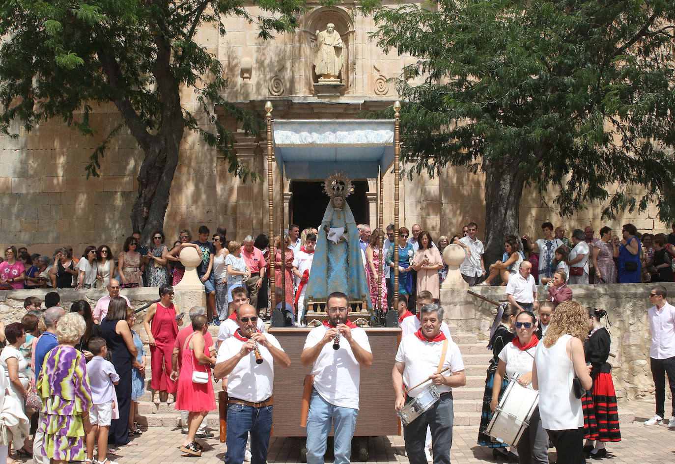 Procesión de la Virgen de la Asunción en Cantalejo