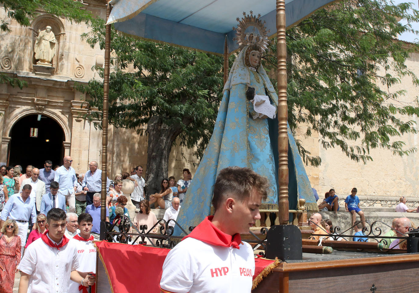 Procesión de la Virgen de la Asunción en Cantalejo