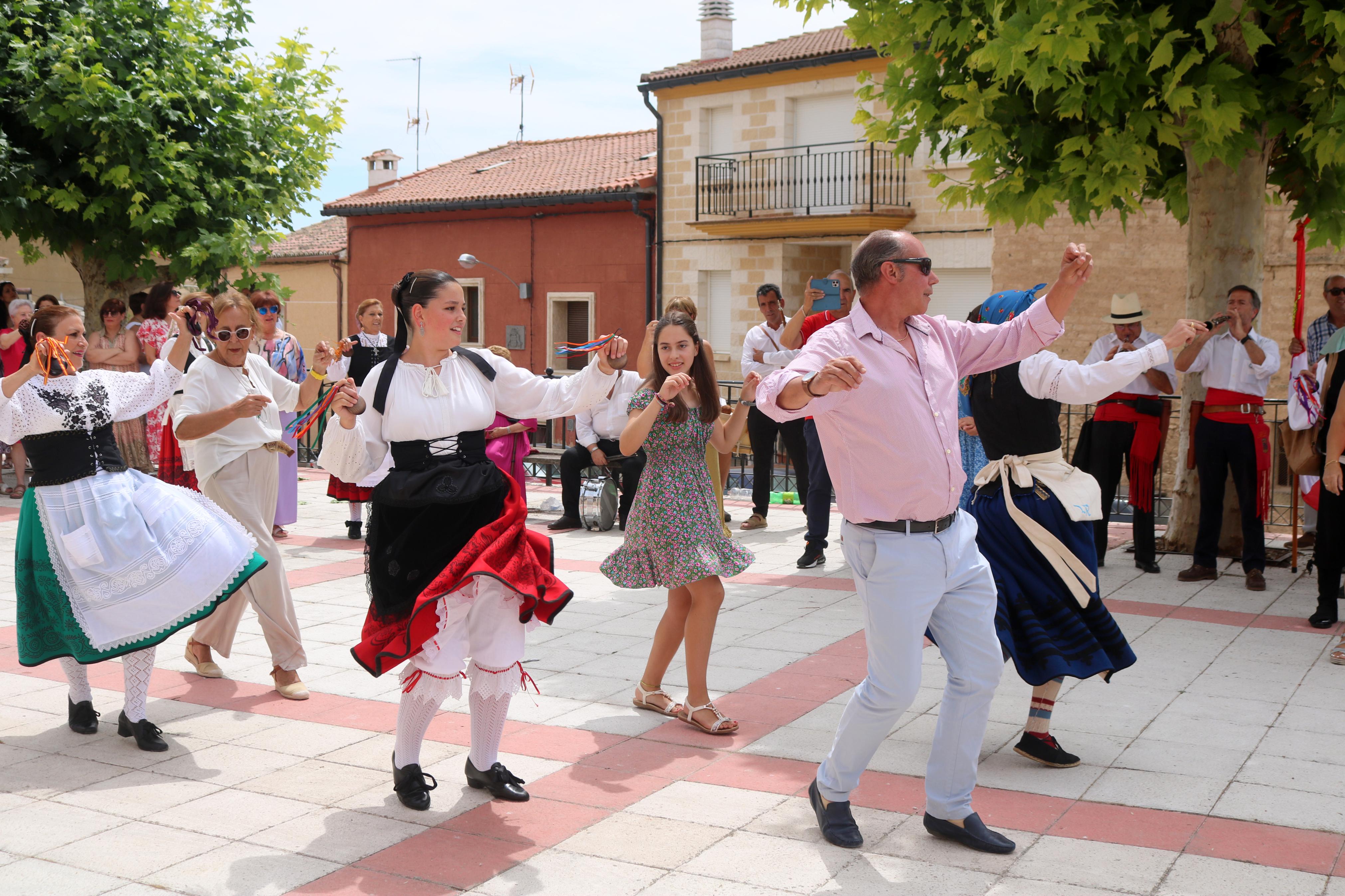 Villaconancio se rinde a la Virgen de Mediavilla