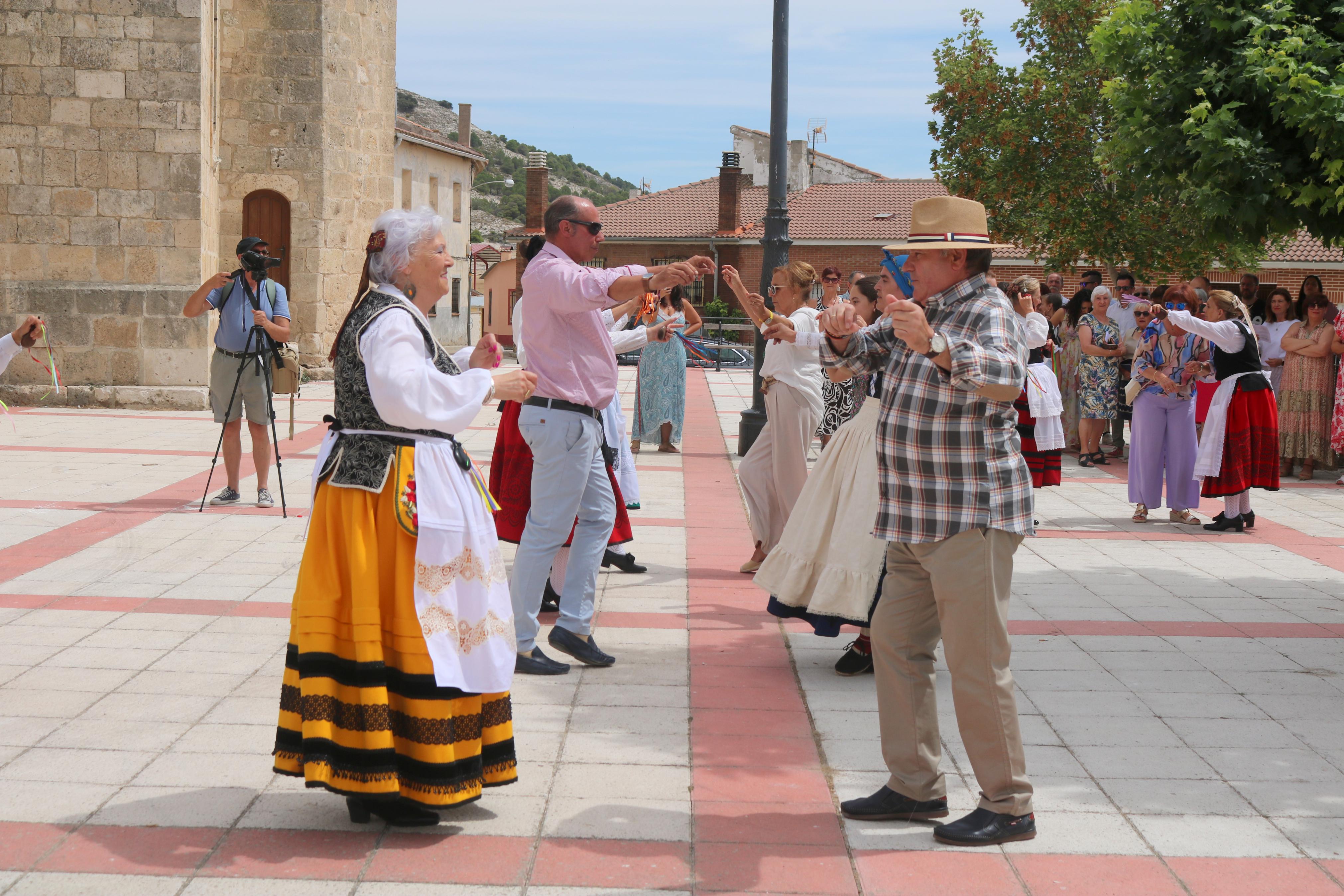 Villaconancio se rinde a la Virgen de Mediavilla