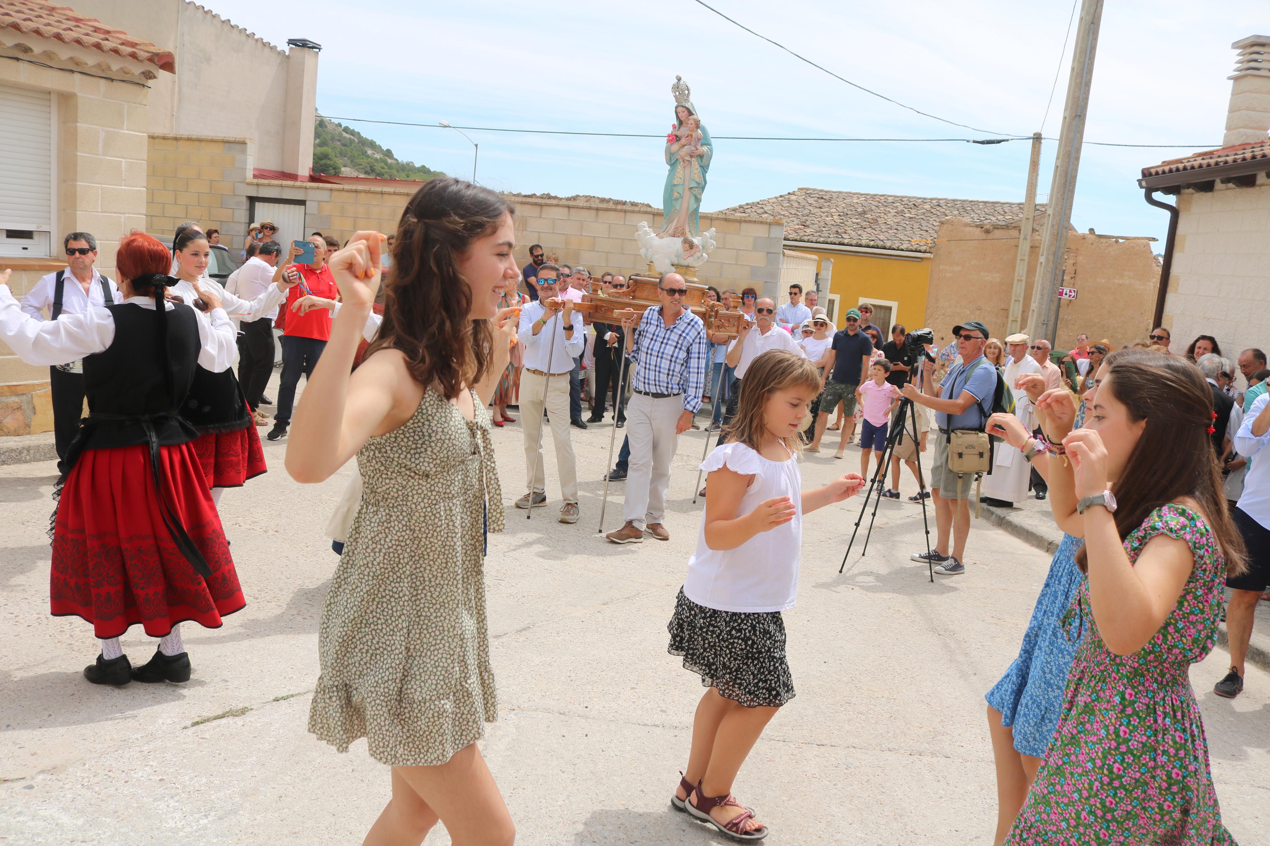 Villaconancio se rinde a la Virgen de Mediavilla
