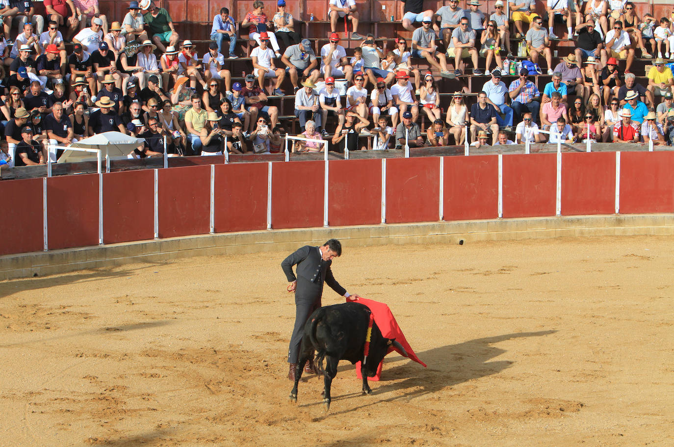 Jesulín de Ubrique reaparece en la plaza de toros de Mozoncillo