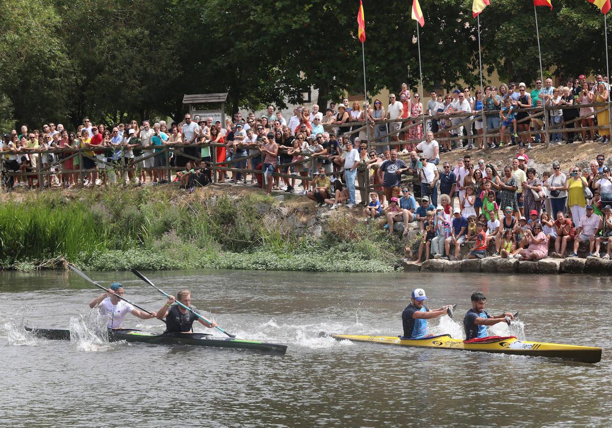 El ambiente durante el Descenso Internacional del Pisuerga fue espectacular.