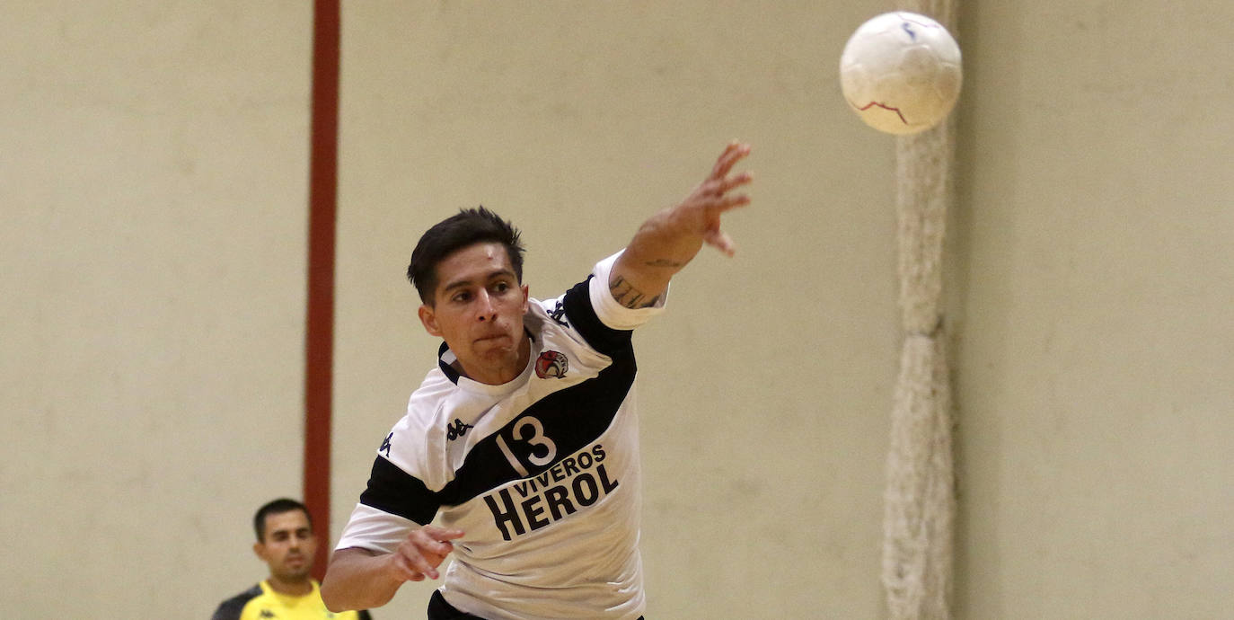 Victoria del Balonmano Nava ante el Villa de Aranda (23-36)