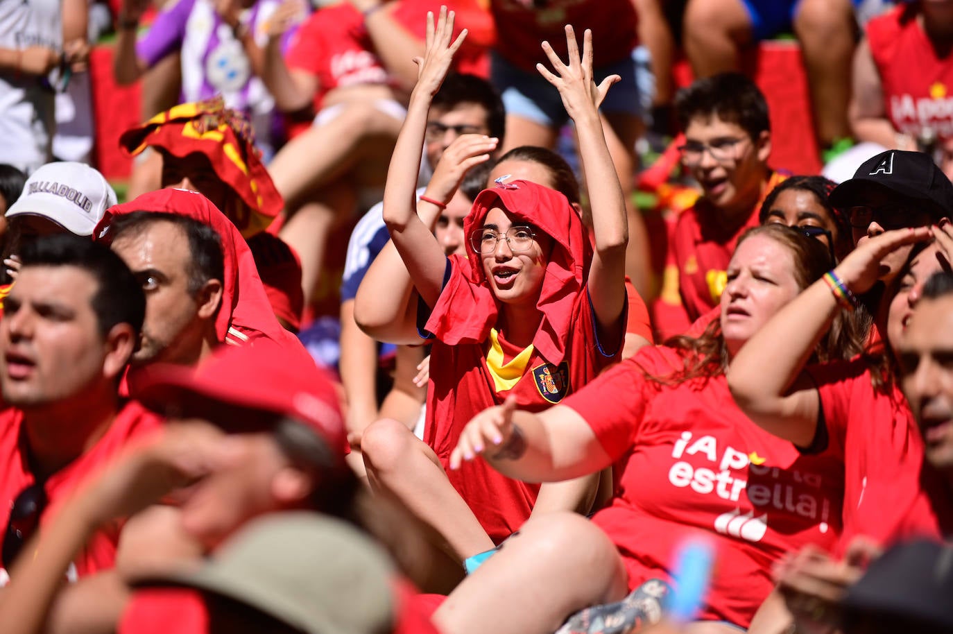 Cientos de personas vibran en Valladolid con el Mundial Femenino conquistado por España