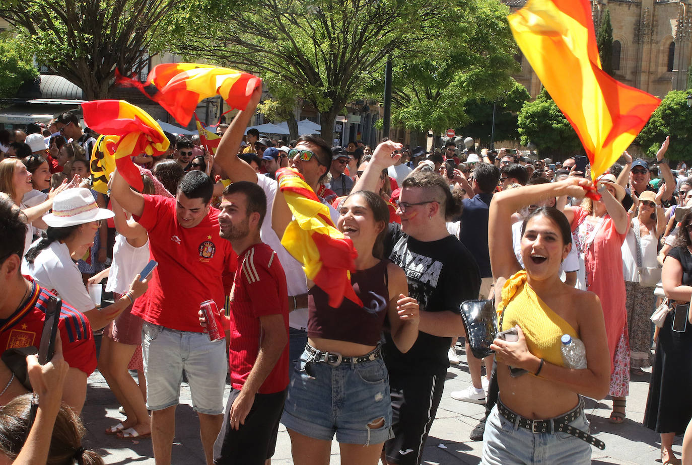 Fiesta con la final del mundial en la Plaza Mayor.